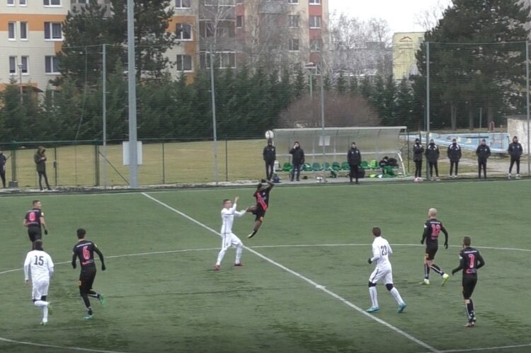 Jozef Sombat ( súboj: nasledovalo zranenie) MFK Skalica - Frýdek-Místek                 /                  zdroj: videofoto zápasu