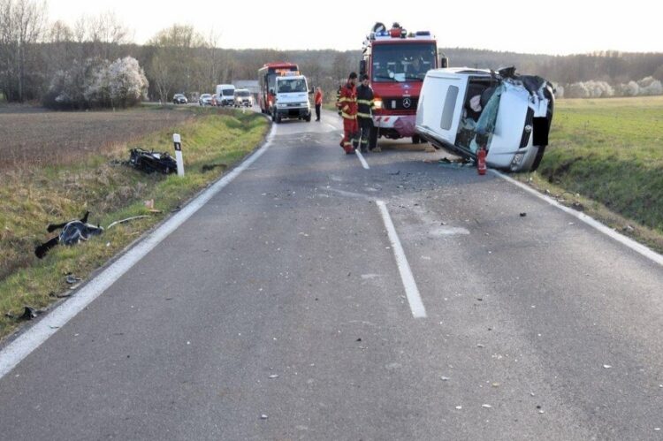 V okrese Malacky k dopravná nehoda s účasťou vodiča motocykla a motorového vozidla / TS minv