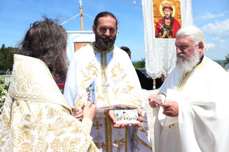 Holíč slávnostne posvätený a oficiálne otvorený pravoslávny chrám /  zdroj: foto - holic.sk