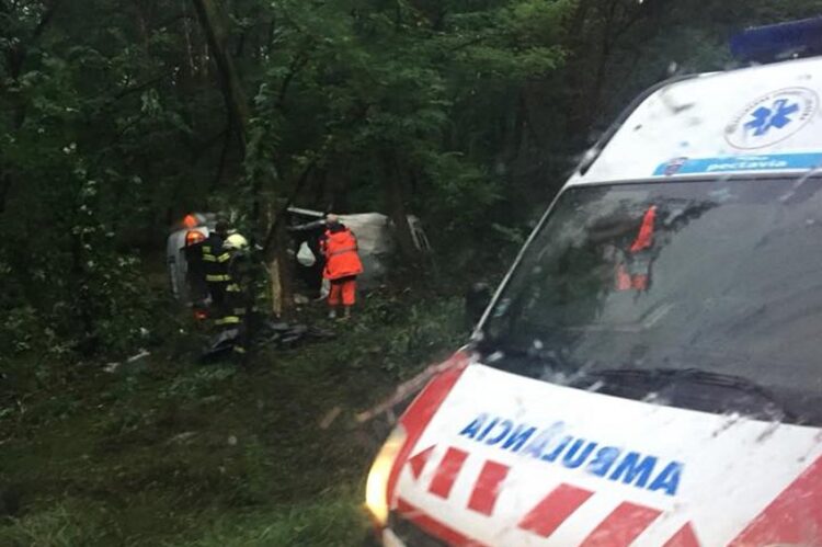 Autentické fotky z nehody / zdroj: Dopravný servis SE, SI a okolie FB