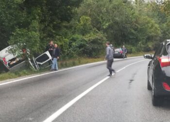 Za Bielou Horou nehoda osobného auta / zdroj : Dopravný servis SE, SI a okolie