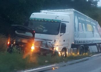 Dopravná nehoda za Jablonicou smer TT      /  zdroj fotiek: Branislav Španka -  Dopravný servis SE , SI a okolie