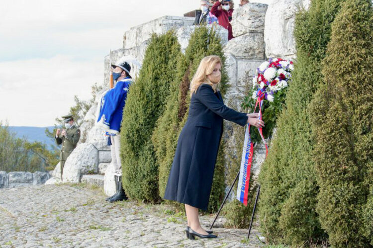 Prezidentka Zuzana Čaputová - Mohyla M.R. Štefánika na Bradle zdroj: NaZahori.sk