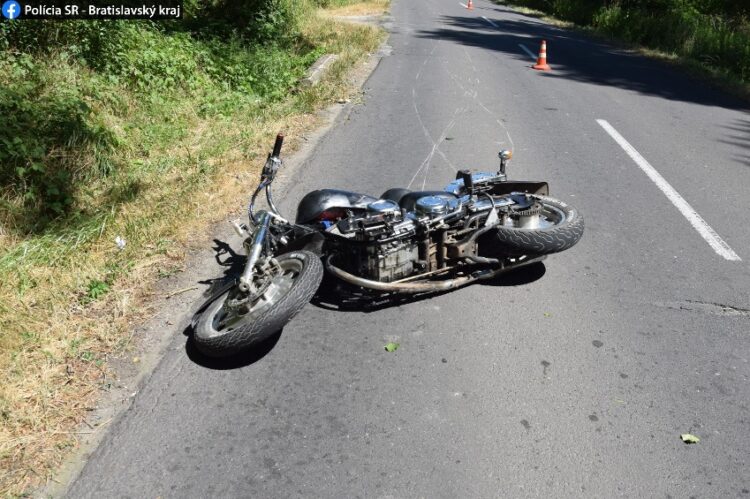 Medzi Závodom a Veľkými Levármi nehoda motorkára /PS