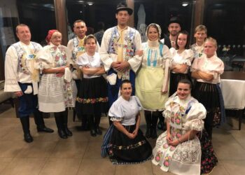 zdroj: Folklórny súbor Valša z Holíča