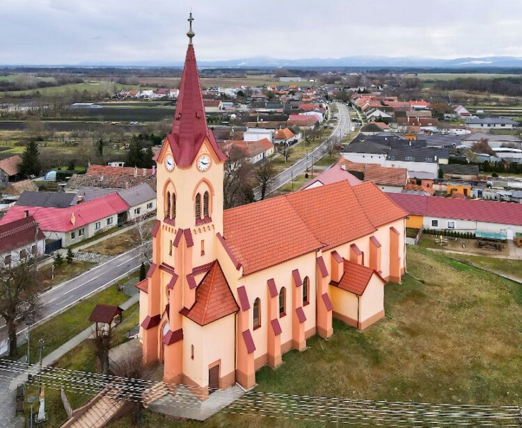 Kostol sv. Filipa a sv. Jakuba, Jakubov Autor: Vlado Miček