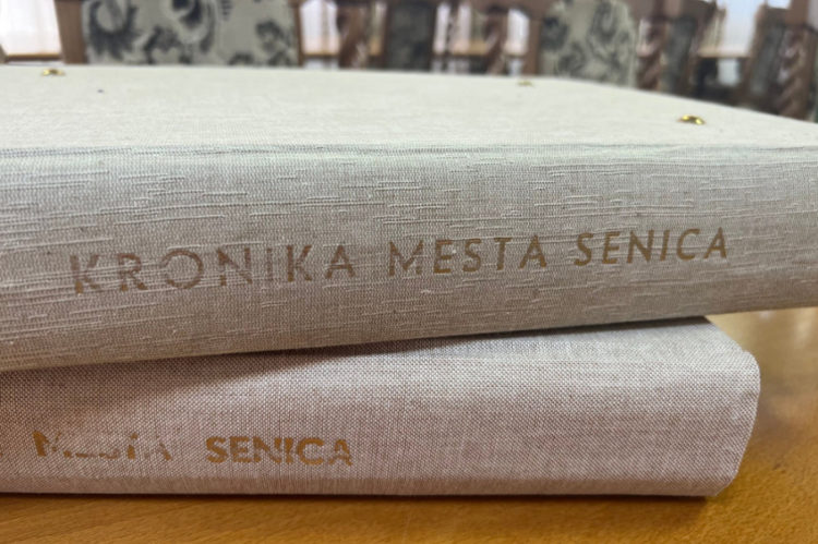 kronika zdroj: Mesto Senica