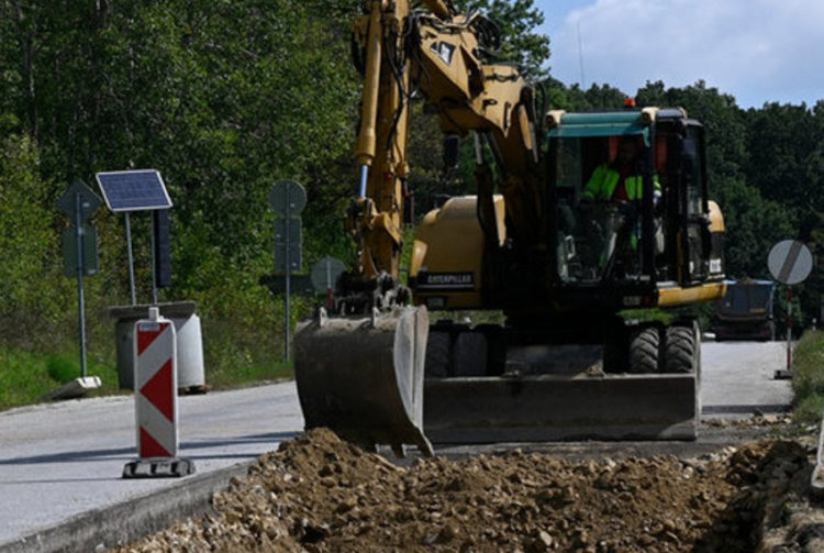 Oprava cesty ilustračné foto zdroj: TSK