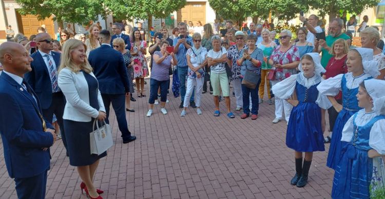 Prezidentka v Brezovej pod Bradlom zdroj: Mesto Brezová pod Bradlom