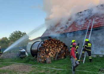 fotky zo zásahu zdroj: DHZ obce Sobotište