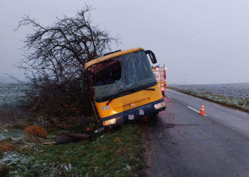 Nehoda linkového autobusu v okrese Senica zdroj: KR PZ v TT