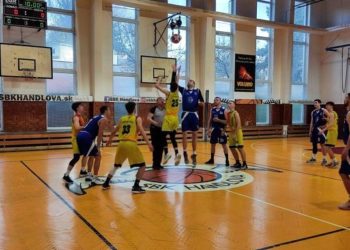 Basketbalisti MŠK BO Holíč nezaváhali ani proti mladíkom z Handlovej. Zdroj: MŠK BO Holíč