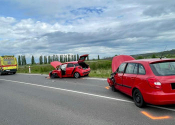 Foto z nehody na diaľničnej križovatke D2 D4 zdroj: : Hasiči Stupava (FB)