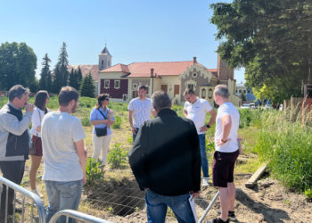 Odovzdanie stavby novej realizátorskej firme zdroj: Mesto Senica