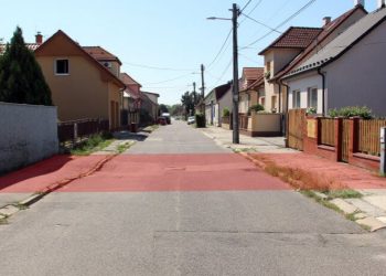 Oprava vozovky na Štúrovej v Malackách zdroj: foto: -nj- mesto Malacky