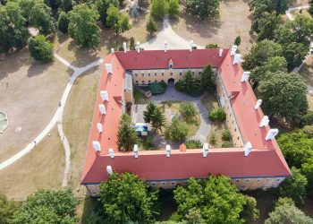 Pálffyovský kaštieľ a priľahlý park, Malacky Autor: Vladimír Miček