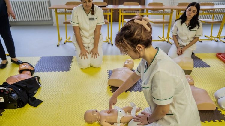 Zdravotnícka škola v Skalici má nové vybavenie odborných učební. Zdroj: TTSK