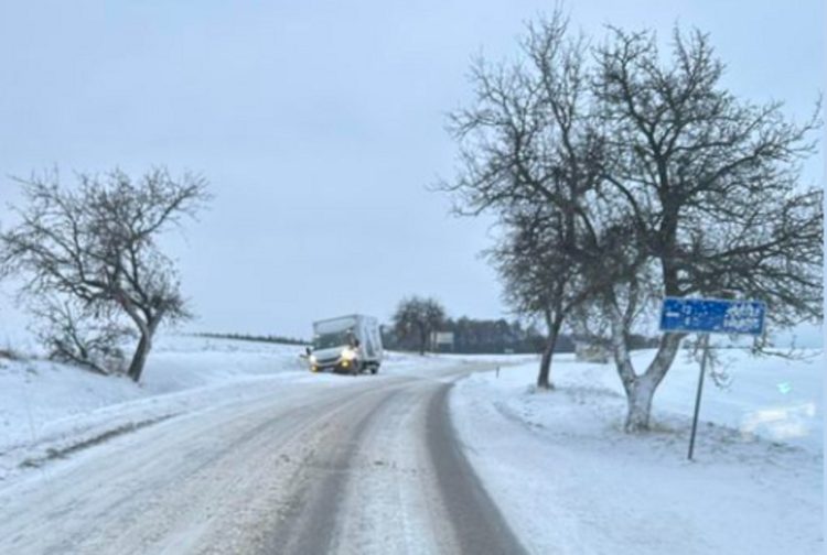 Cesta z  Myjavy na Brezovú zdroj: Dopravný servis SE, Si a okolie