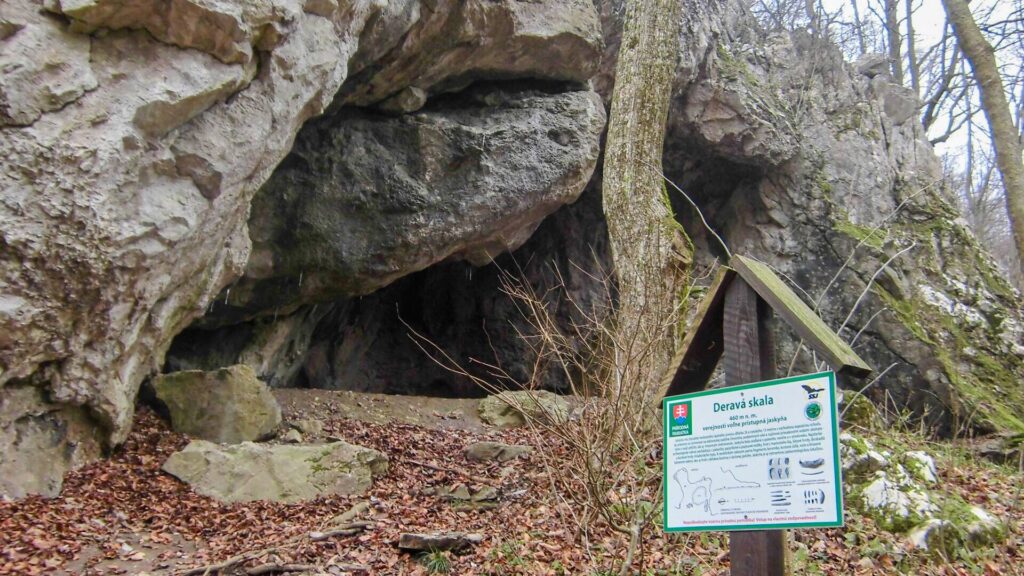 Jaskyňa Deravá skala, Plavecký Mikuláš