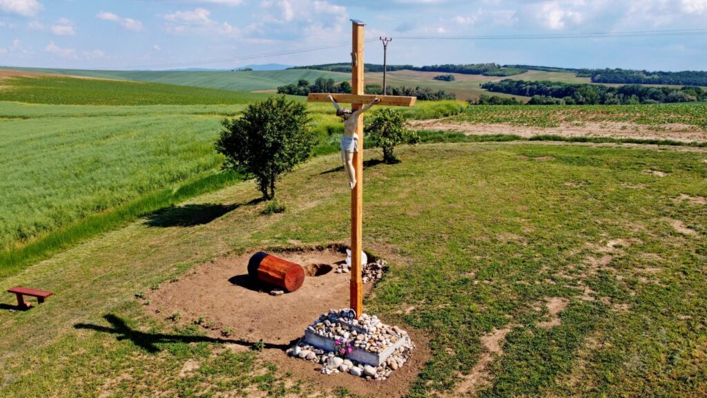Jabloňová Krížová cesta, Petrova Ves