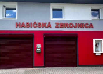 AED na hasičskej zbrojnici obec Sekule