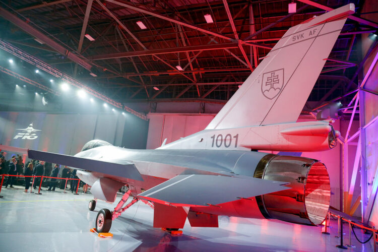 Stíhačka F-16 zdroj: MOSR