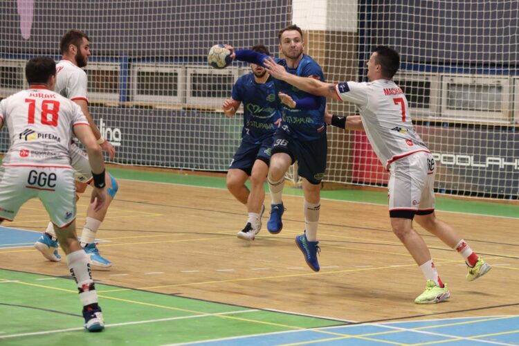 HC Záhoráci – MŠK Považská Bystrica 27:36 (13:18), 11. kolo Niké Handball extraligy Autor: Vladimír Miček